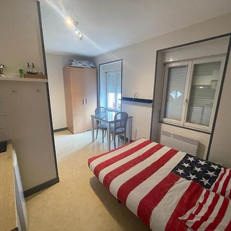 Studio Agreable Et Lumineux Appartement Niort Buitenkant foto