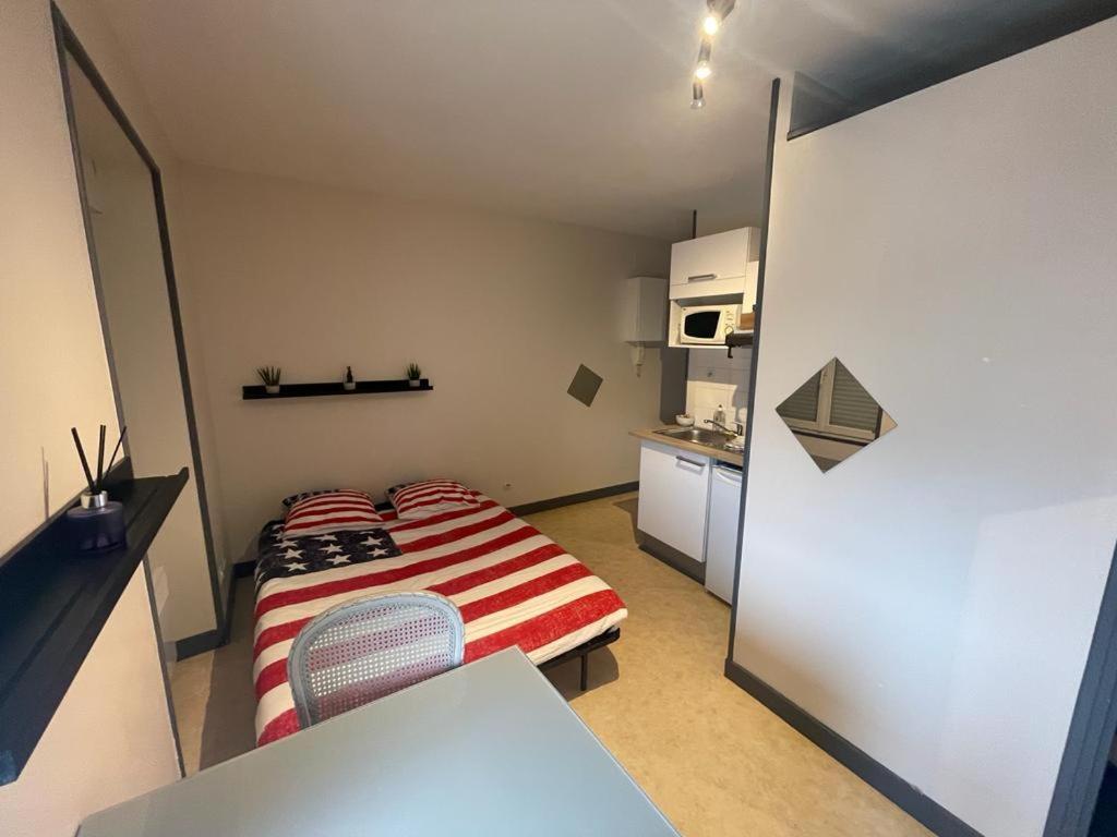 Studio Agreable Et Lumineux Appartement Niort Buitenkant foto
