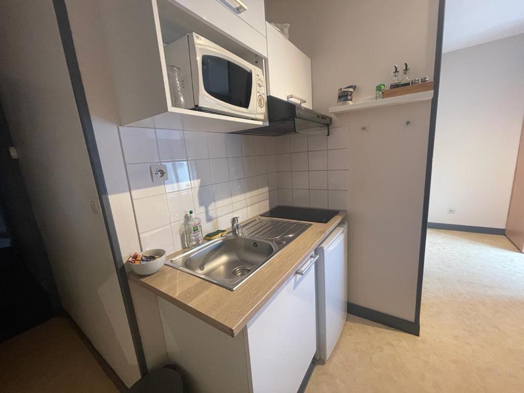 Studio Agreable Et Lumineux Appartement Niort Buitenkant foto